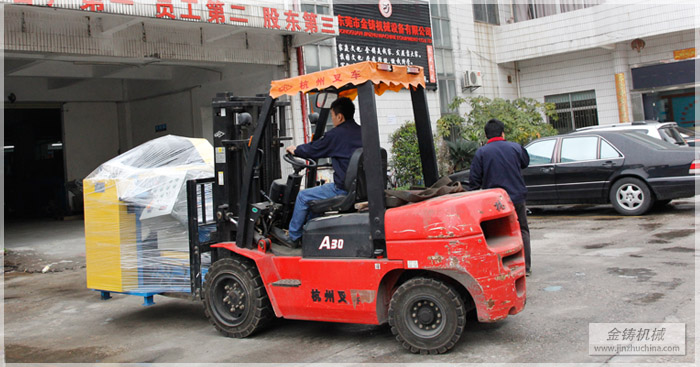 四磨头自动拉丝机准备转车