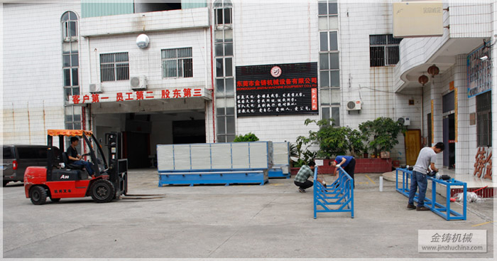出货中检查自动抛光机架