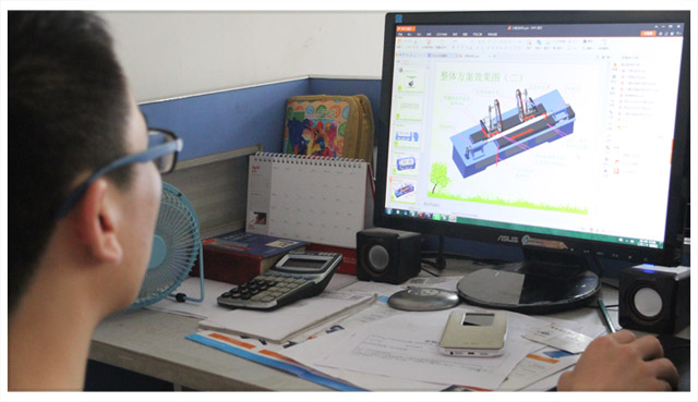 工程部设计师正在进行抛光机图纸设计