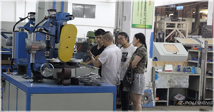 宁波客户8台数控机出货现场